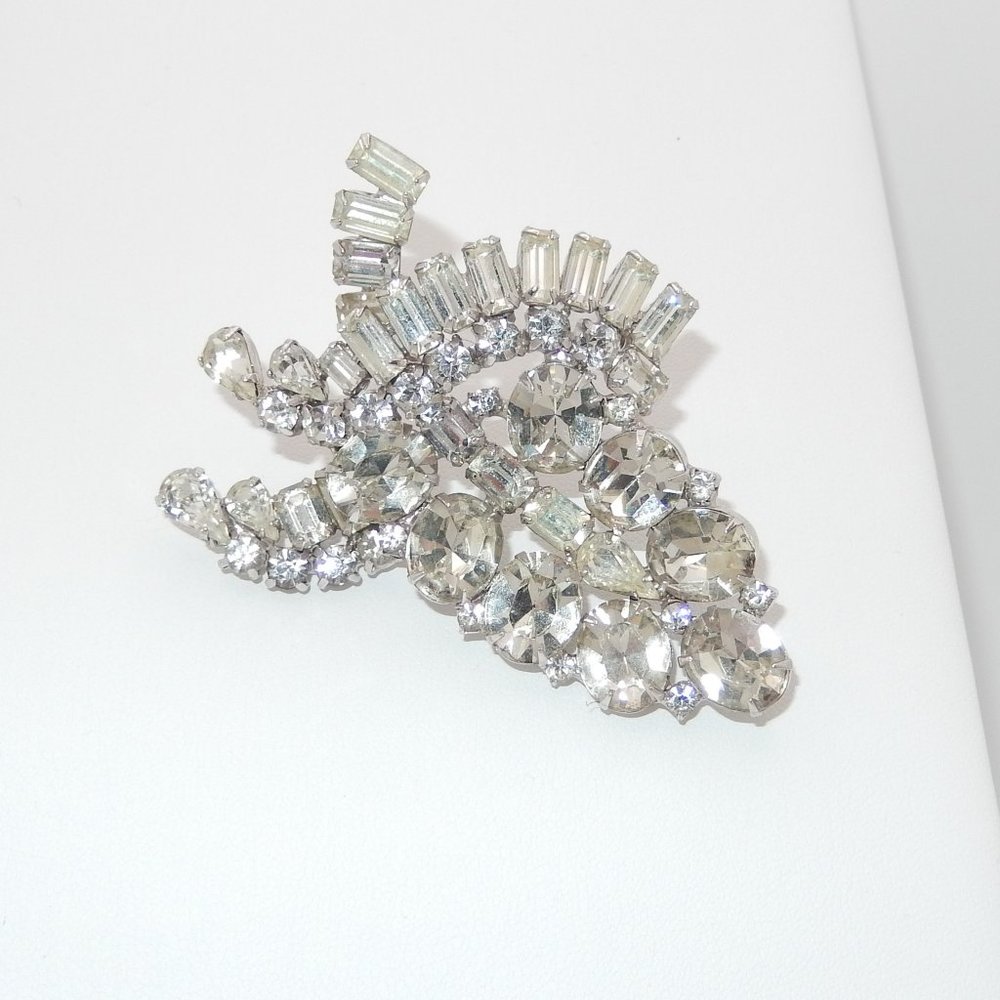 Vintage Signed Kramer of NY Brooch / Clear Rhinestones / Silver Tone / 3" x 2.5"